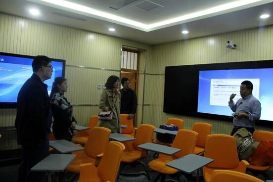 上海大学悉尼工商管理学院老师来我院交流参观 上海大学悉尼工商管理学院老师来我院交流参观