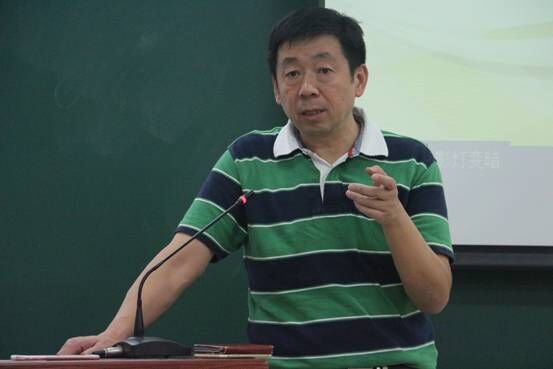 光明新闻传播学院召开2016级硕士研究生导师见面会 光明新闻传播学院召开2016级硕士研究生导师见面会